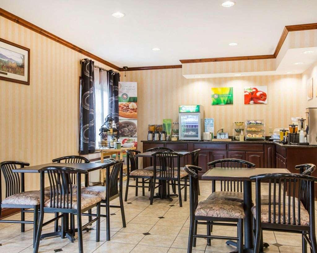 Econo Lodge Glens Falls - Lake George Bagian luar foto