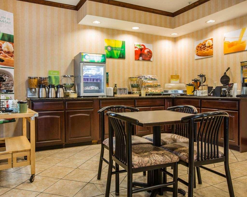 Econo Lodge Glens Falls - Lake George Bagian luar foto