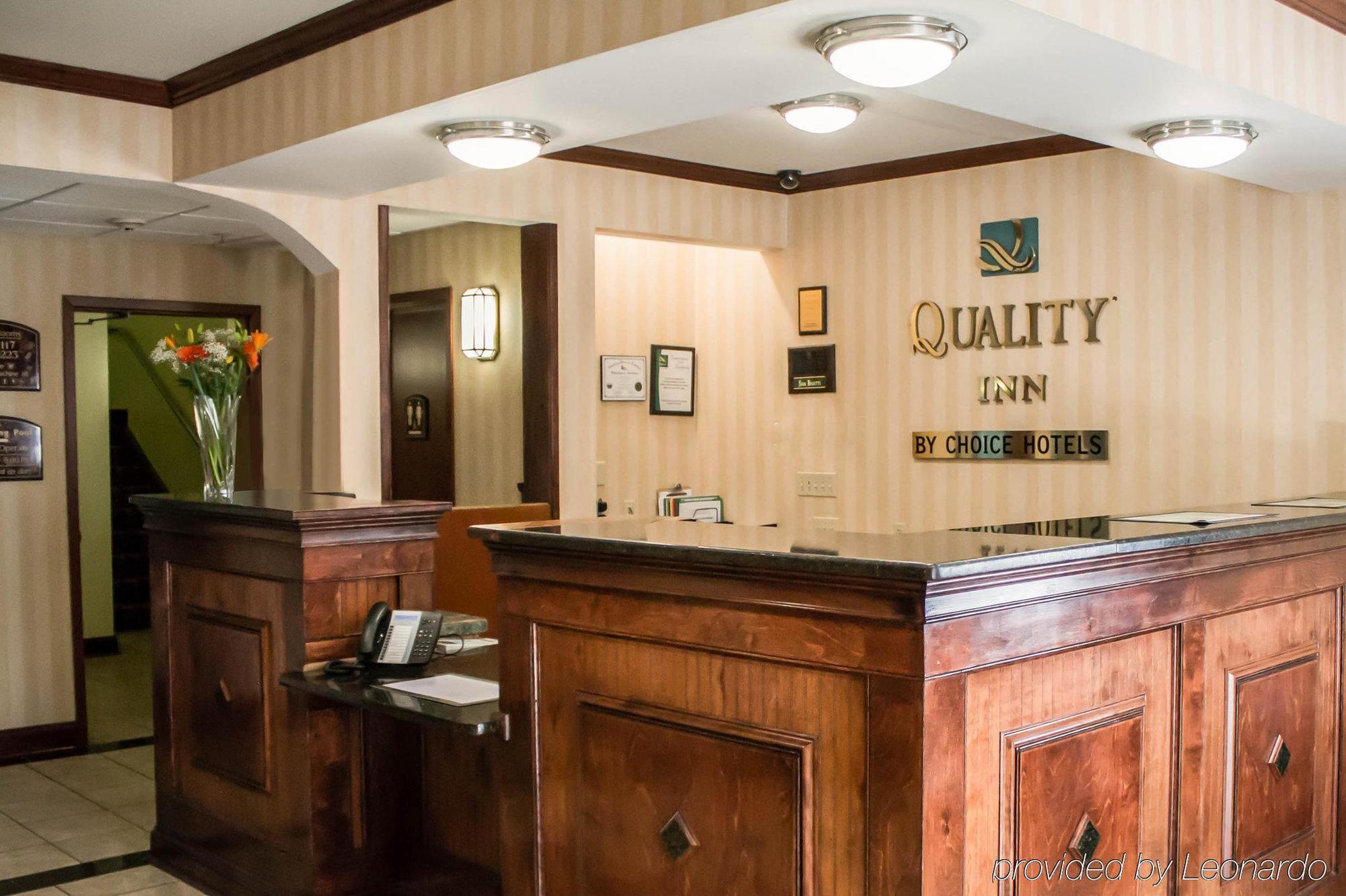 Econo Lodge Glens Falls - Lake George Bagian luar foto