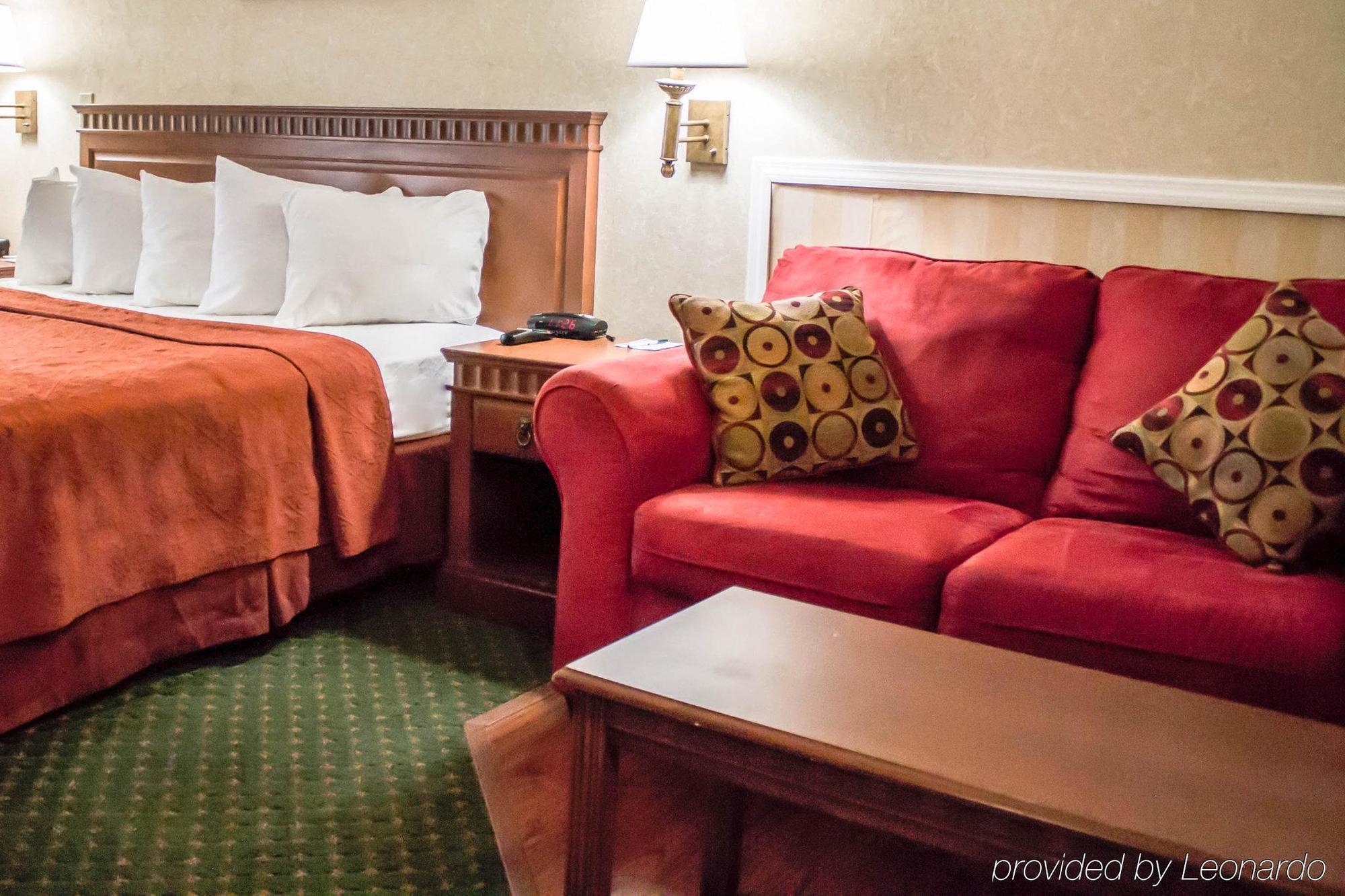Econo Lodge Glens Falls - Lake George Bagian luar foto