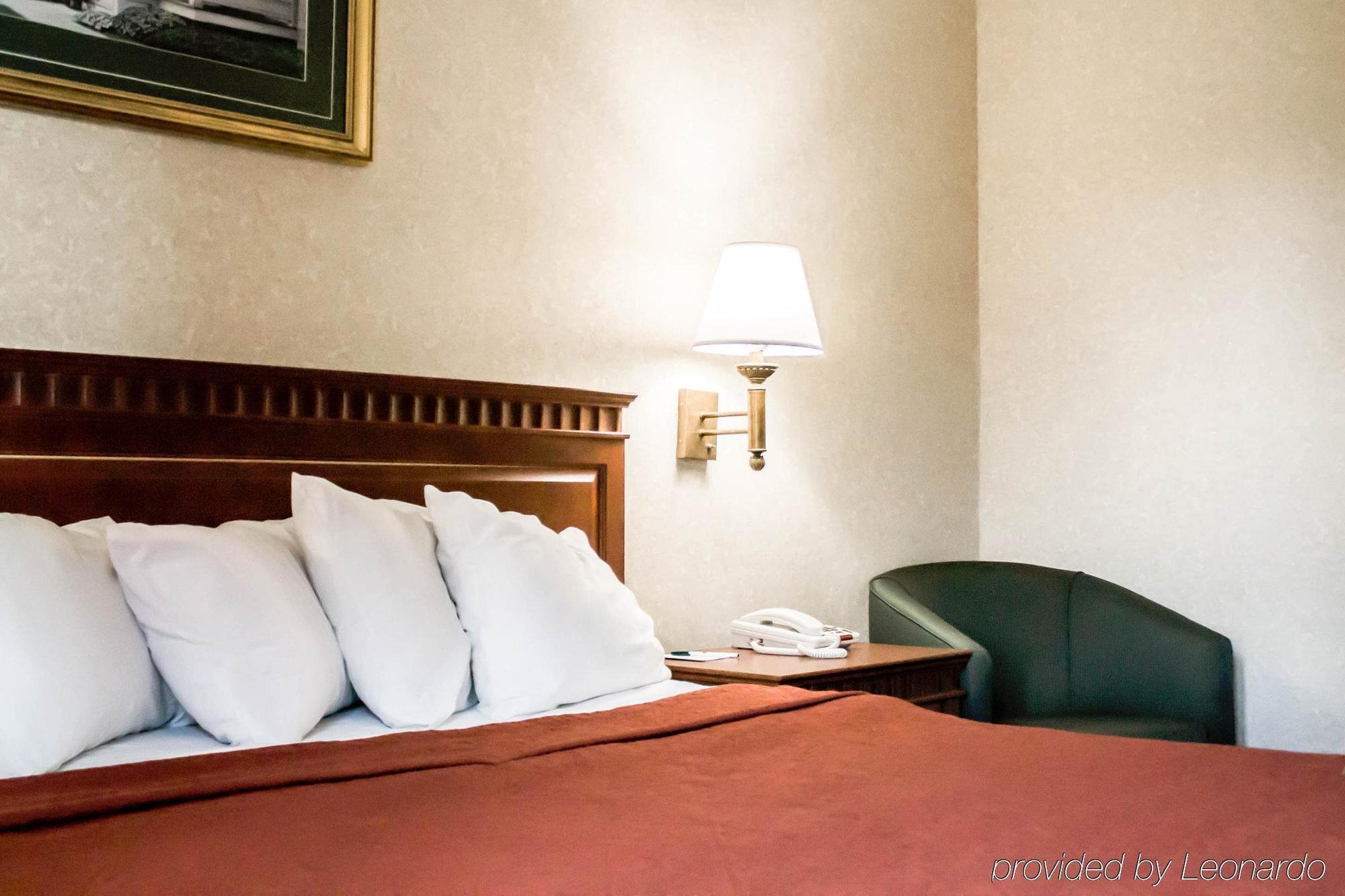 Econo Lodge Glens Falls - Lake George Bagian luar foto
