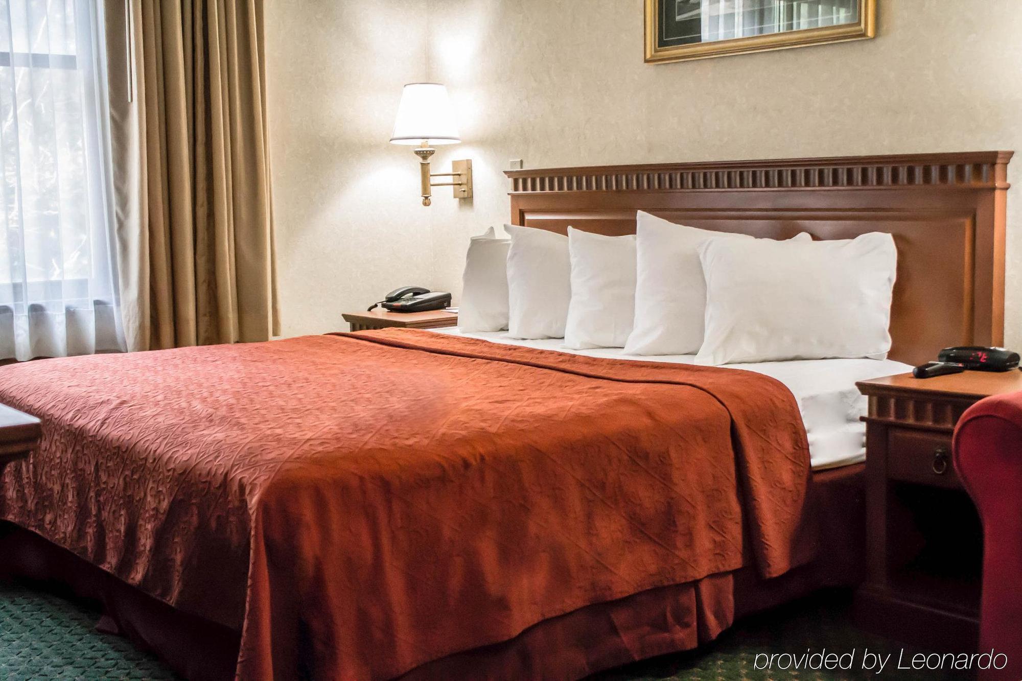 Econo Lodge Glens Falls - Lake George Bagian luar foto