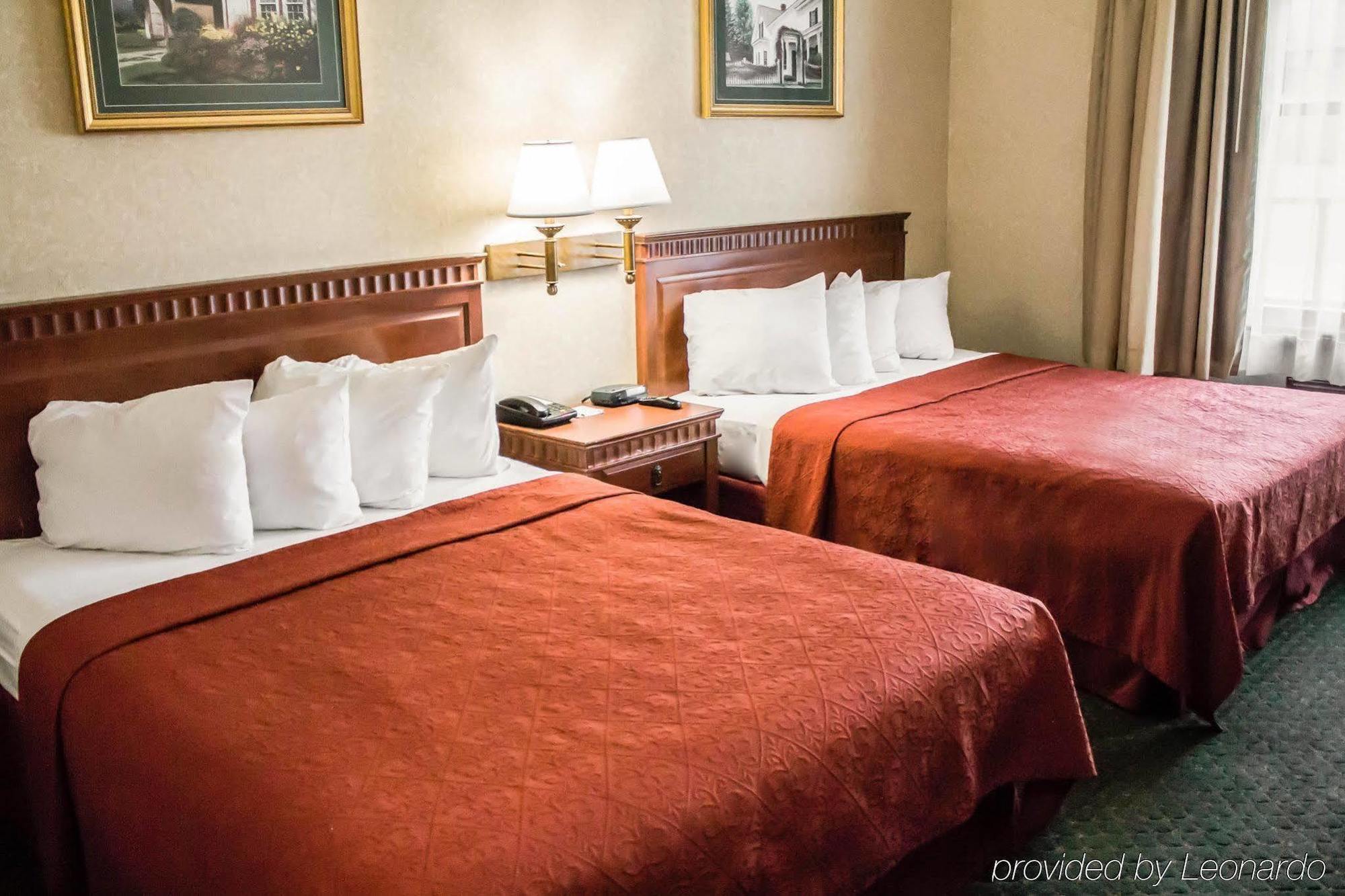 Econo Lodge Glens Falls - Lake George Bagian luar foto